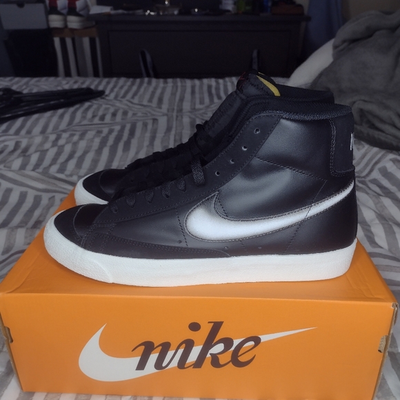Nike Other - Nike blazers 77' size 10 for men brand new with box